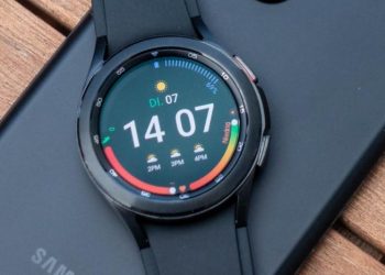 8 Best Smartwatch Brands in India