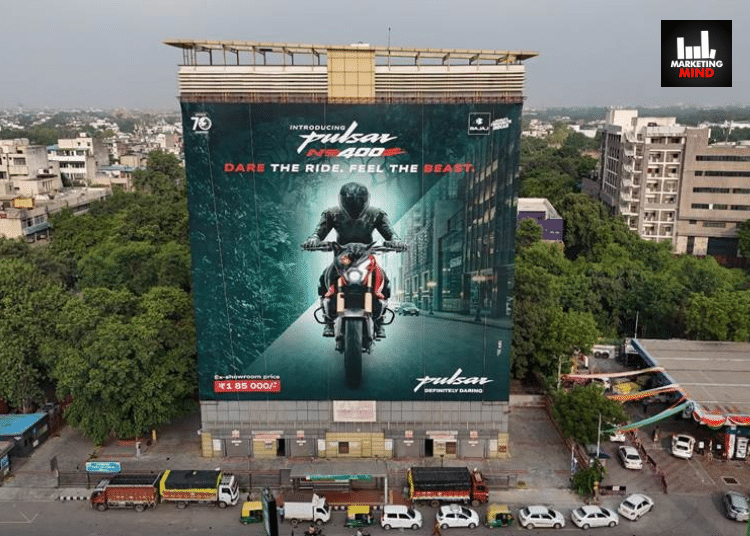 Pulsar NS400Z Partners With MOMS To Display A 15K Sq Ft Building Wrap In Delhi