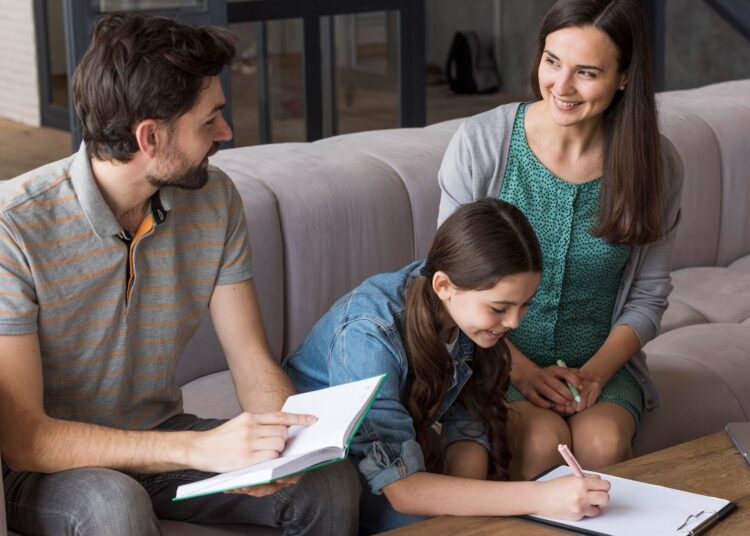 Top 10 Habits That Strengthen Family Wealth Year After Year