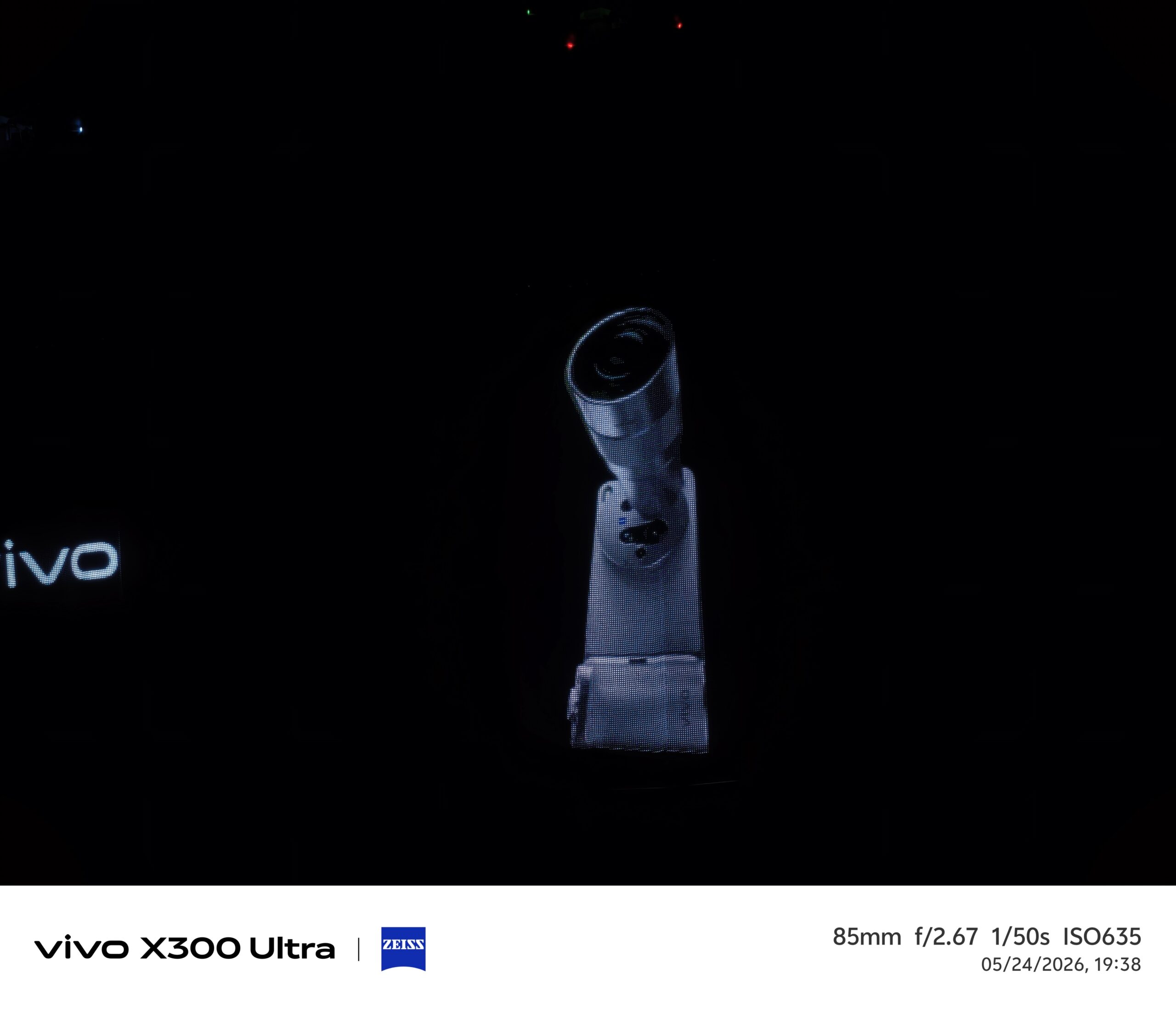 vivo Lights Up Hyderabad Skyline with Flying LED Experience for X300 Ultra and X300 FE Launch
